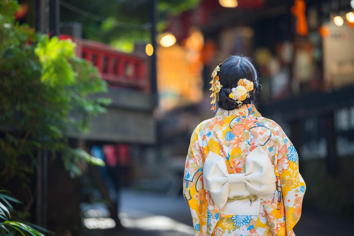 Kvinna i traditionell japansk kimono